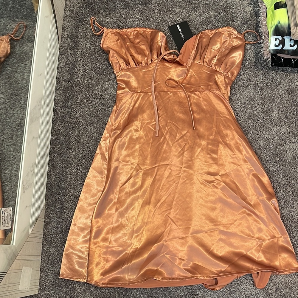Fashion nova satin dress - Picture 1 of 5